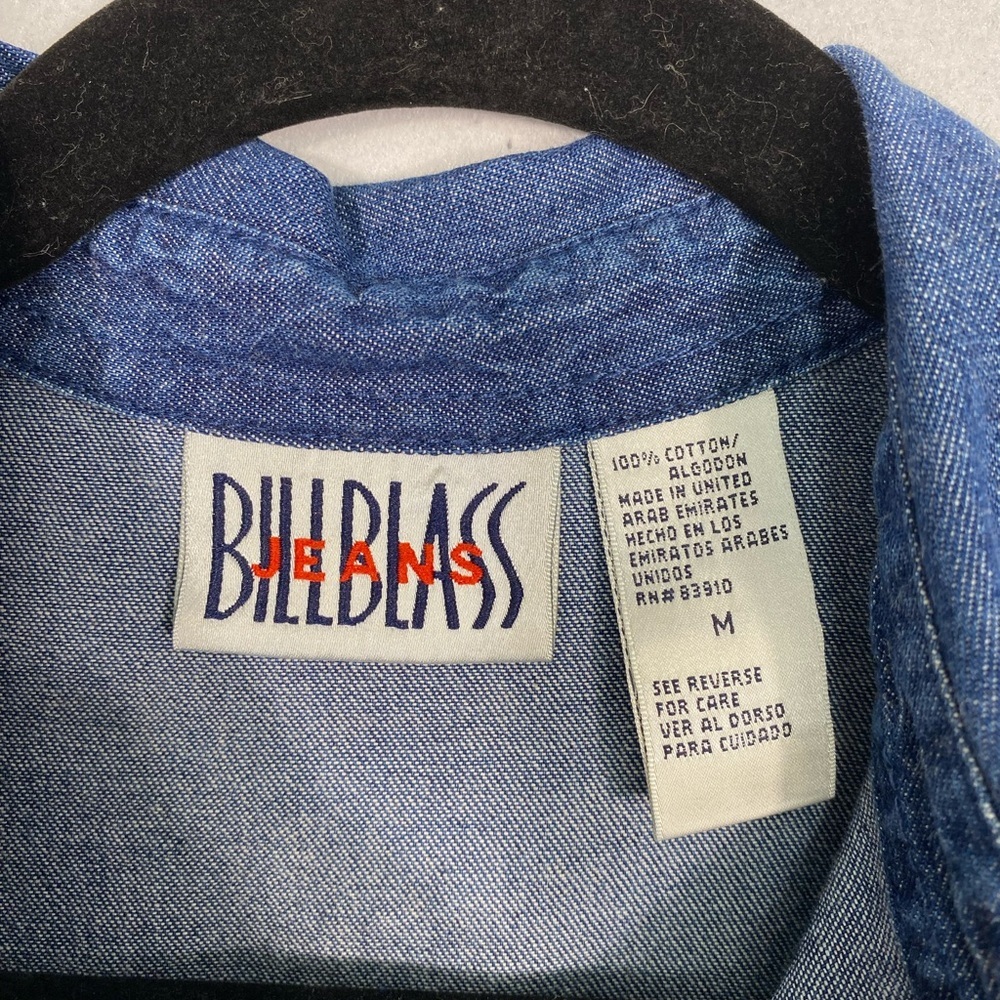 Bill Blass Jeans Christmas Embroidered Denim Button Down Shirt size Medium - Picture 2 of 9